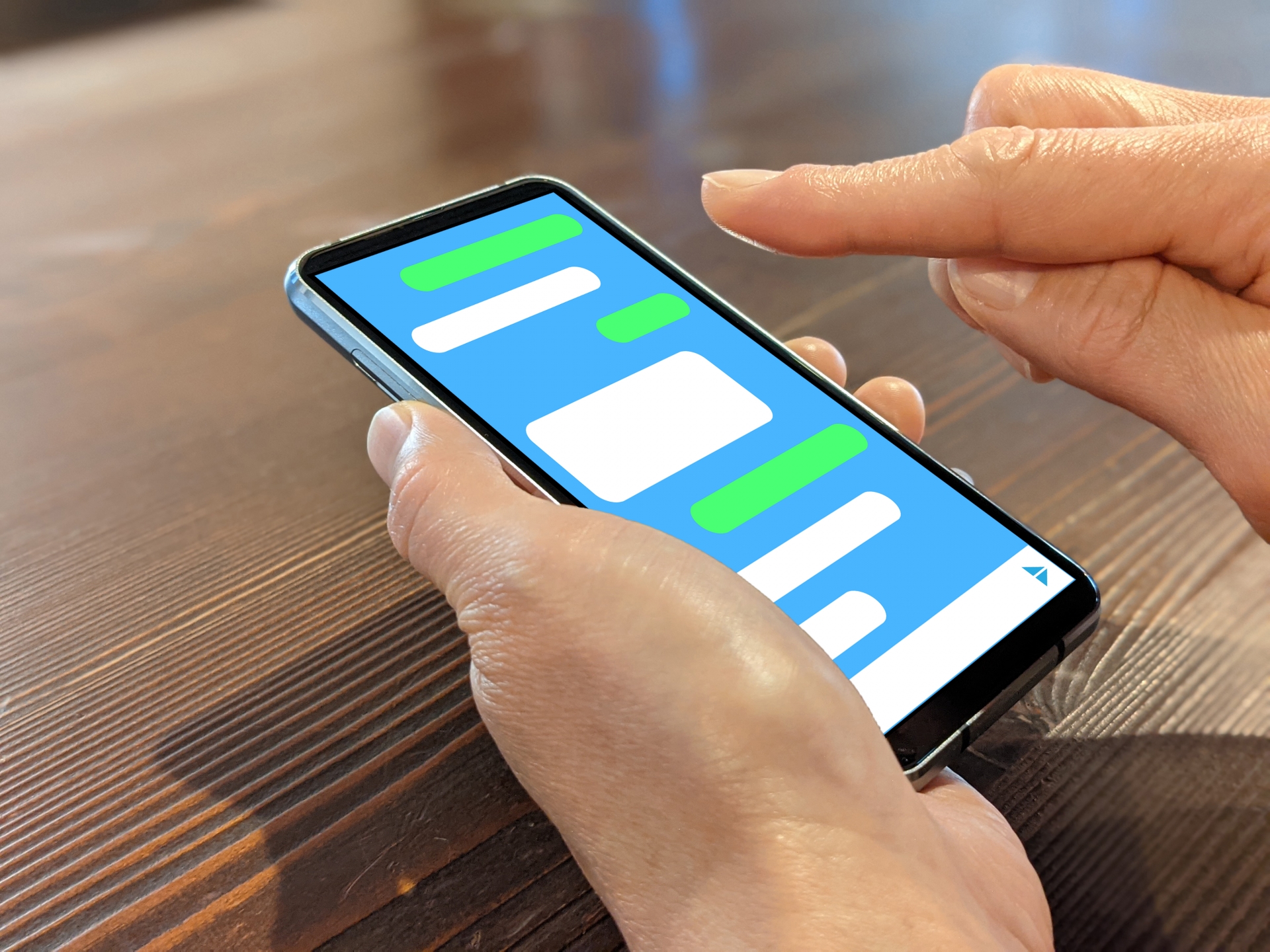 LINE完結ファクタリングおすすめ7選！メリットデメリットも解説